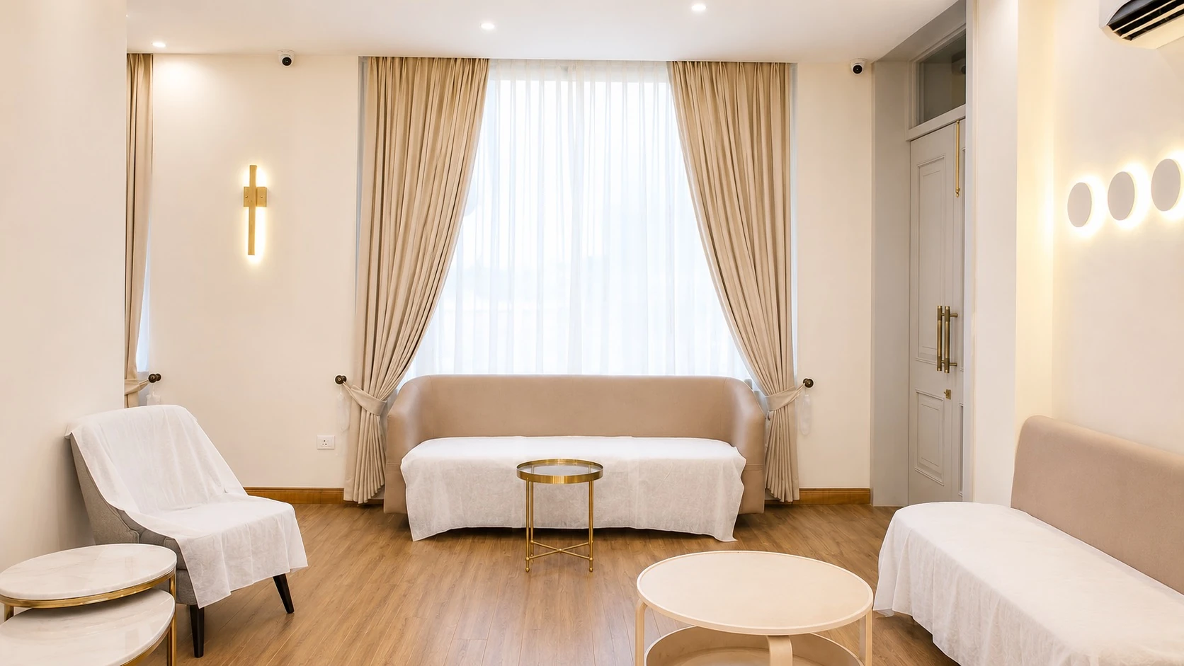 SKIHT clinic interior, Dehradun